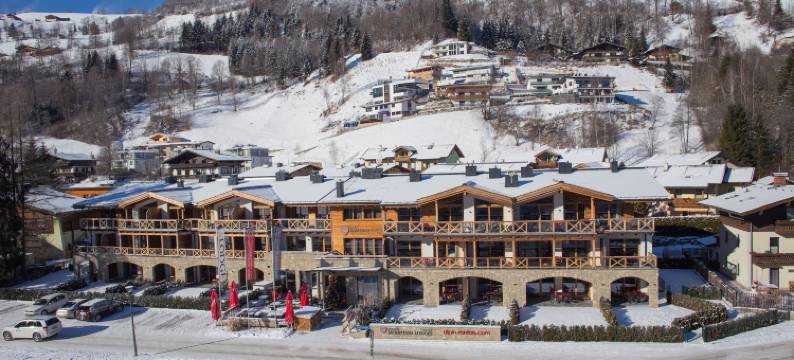 卡普伦阿维尼达芒廷阿尔平租赁小屋(Avenida Mountain Lodges Kaprun)图片