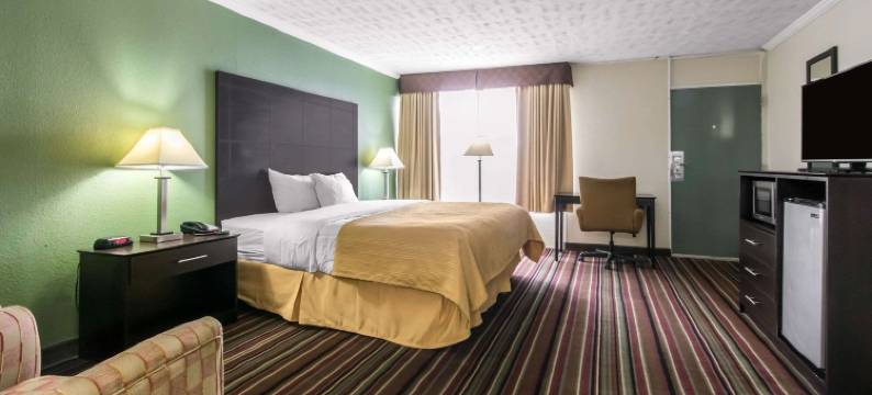 品质酒店及套房马洞 - 洞穴城(Quality Inn & Suites Horse Cave - Cave City)图片