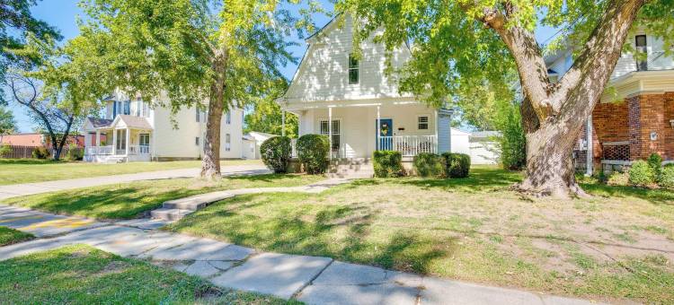 沃伦斯堡之家，靠近市中心！(Warrensburg Home, Close to Downtown!)图片