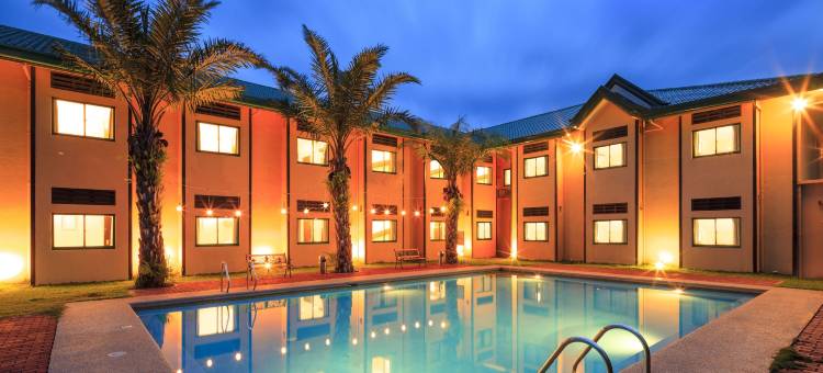 甲万那端麦客达温德姆酒店(Microtel by Wyndham Cabanatuan)图片