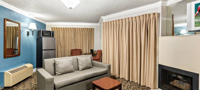 尤巴城红屋顶霍姆汤公寓(HomeTowne Studios Yuba City Bonanza - Marysville)图片