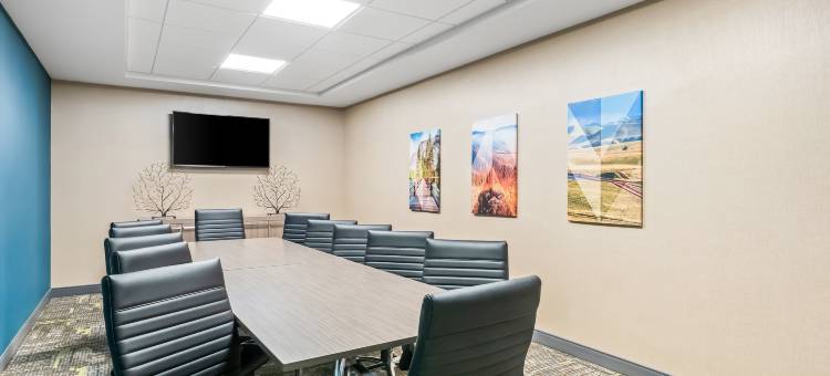 希尔顿欢朋套房酒店-莱思罗普(Hampton Inn & Suites Lathrop)图片