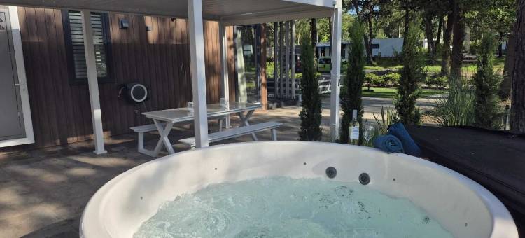 萨兰迪亚之家带户外康体设施(Casa Sallandia Met Outdoor Wellness!)图片