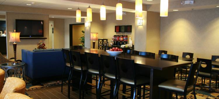 希尔顿欢朋酒店-托皮卡(Hampton Inn Topeka)图片