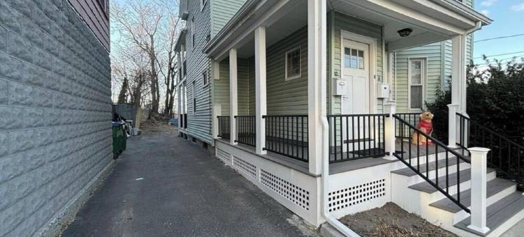 Cozy 4BR Home by Tufts w/ Subway Access to Downtown, MIT, Harvard + Free Parking图片