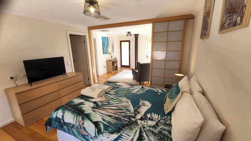 Riesling Trail & Clare Valley CottagesOver view