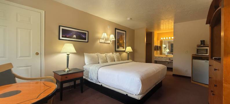 大教堂谷汽车旅馆(Cathedral Valley Inn)图片