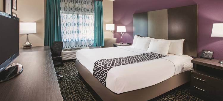 印第安纳波利斯北金字塔拉昆塔温德姆酒店(La Quinta Inn by Wyndham Indianapolis North at Pyramids)图片