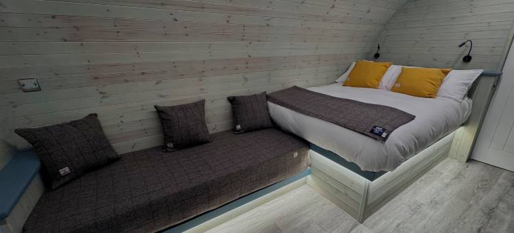 60英里旅馆 - 豪华舱带热水浴缸(60 Mile Inn - Luxury Pods with Hot Tubs)图片