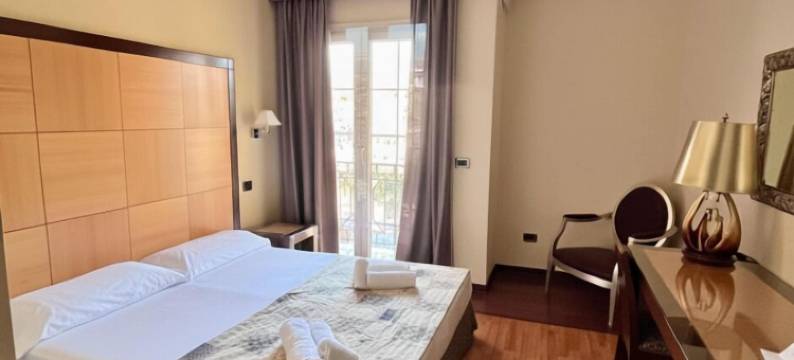 摄政公寓海滩酒店(Regent Beach Hotel & Apartments)图片