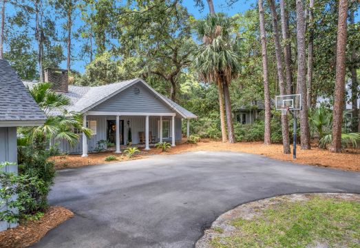 Tranquil Retreat with Pool and Golf Course Views - Elegant Coastal Oasis Hotel Overview