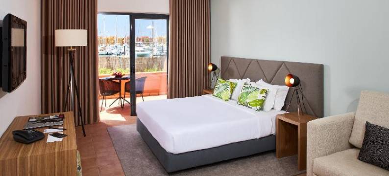 波尔蒂芒码头 NH 度假村酒店式公寓(NH Marina Portimao Resort)图片