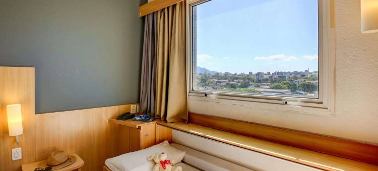 宜必思维多利亚普拉亚多坎托酒店(Ibis Vitoria Praia do Canto)图片