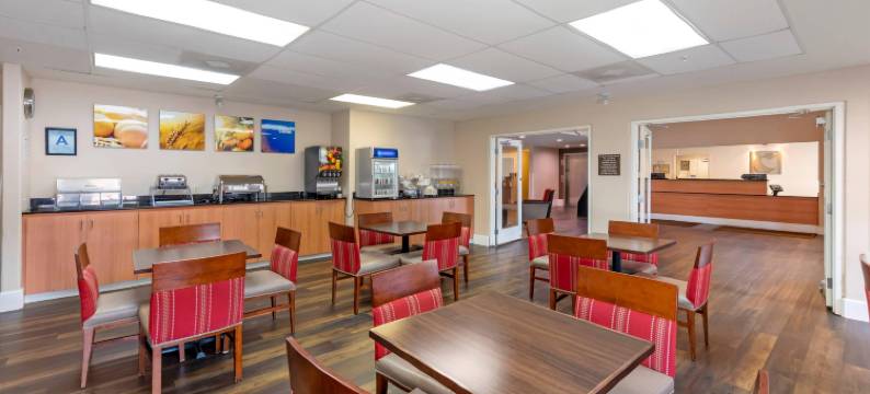 维克多维尔-赫斯佩里亚舒适套房酒店(Comfort Suites Victorville-Hesperia)图片