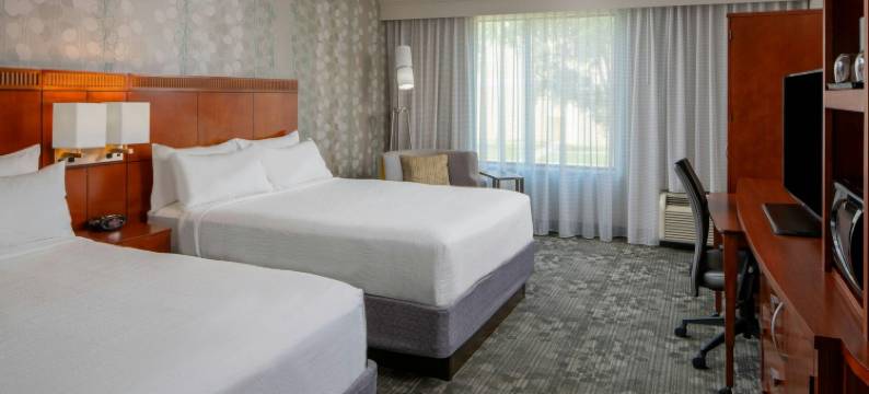 海湾畔工艺农场万怡酒店(Courtyard Gulf Shores Craft Farms)图片