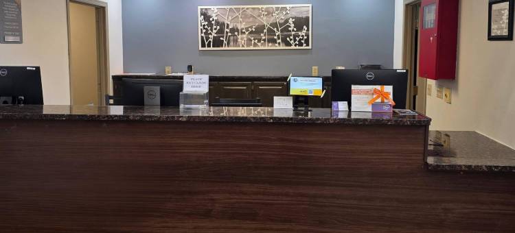 神灵山附近德卢斯套房酒店(Duluth Inn & Suites Near Spirit Mountain)图片