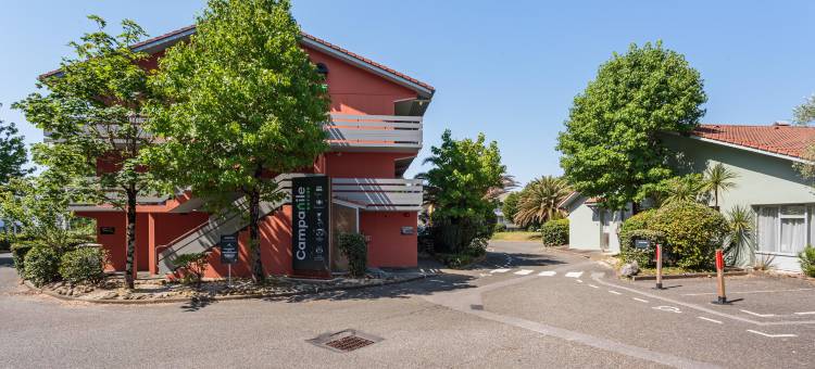 比亚里茨机场钟楼酒店(Campanile NATURE - Biarritz)图片