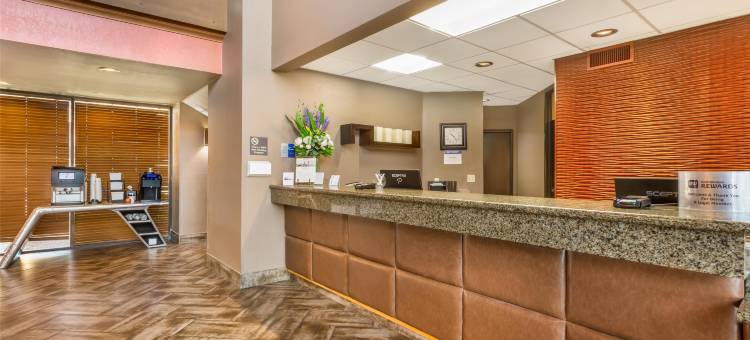 斯科特斯德雷鸟贝斯特韦斯特优质套房酒店(Best Western Plus Scottsdale Thunderbird Suites)图片