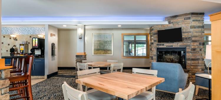 费尔菲尔德AmericInn酒店(AmericInn by Wyndham Fairfield)图片