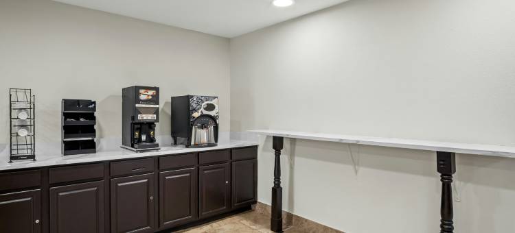 尤利斯红屋顶套房酒店 - 达拉斯沃斯堡国际机场西南(Red Roof Inn & Suites Euless - DFW Airport Southwest)图片