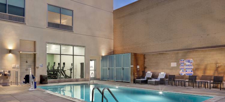 格伦代尔市中心智选假日酒店及套房(Holiday Inn Express & Suites GLENDALE DOWNTOWN by IHG)图片