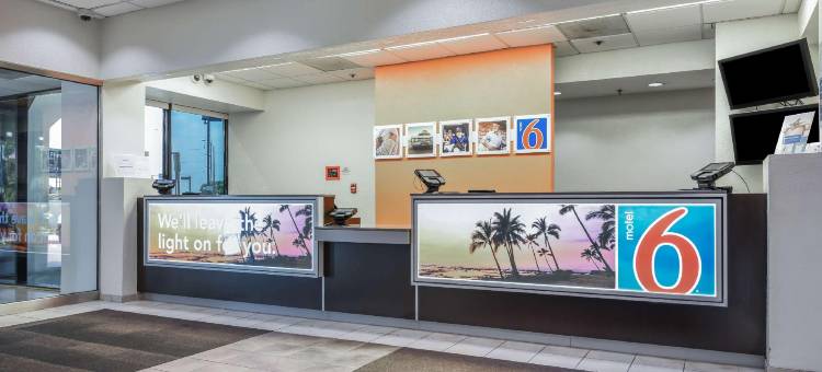 洛杉矶LAX6号汽车旅馆(Motel 6 Los Angeles, CA - Los Angeles - LAX)图片