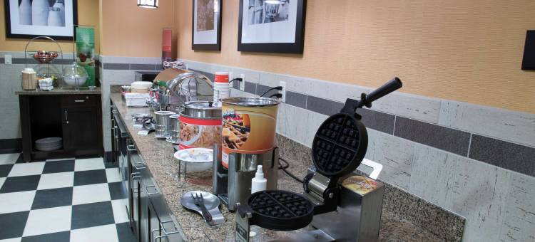 俾斯麦西北欢朋酒店(Hampton Inn & Suites Bismarck/Northwest)图片