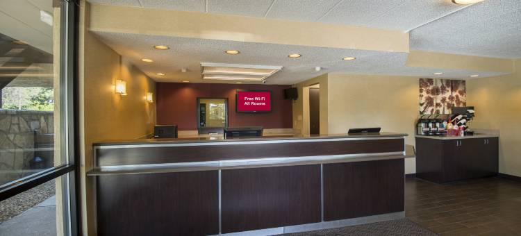 芝加哥威罗布鲁克红顶Plus酒店(Red Roof Plus+ Chicago - Willowbrook)图片