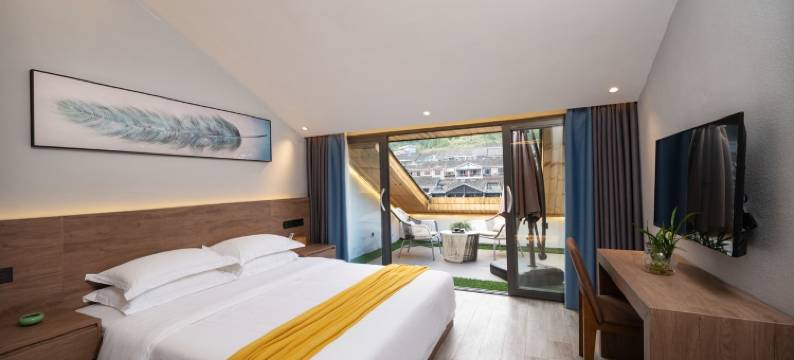 凤凰云隐兮精品名民宿(杜田路分店)图片