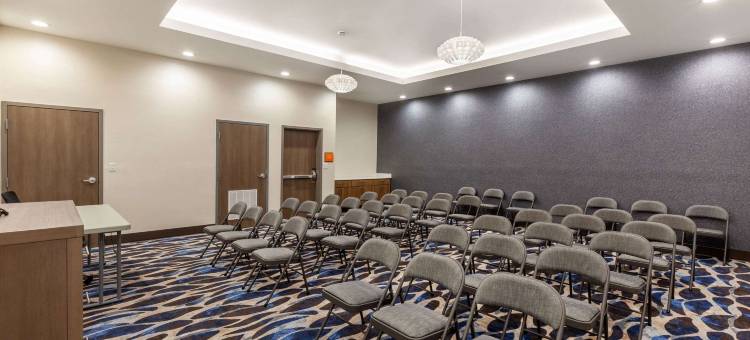 拉斐特石油中心拉昆塔温德姆酒店(La Quinta by Wyndham Lafayette Oil Center)图片