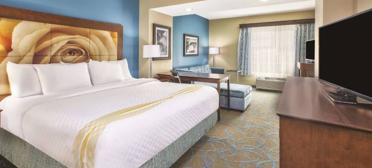 尼亚加拉瀑布拉昆塔温德姆套房酒店(La Quinta Inn & Suites by Wyndham Niagara Falls)图片