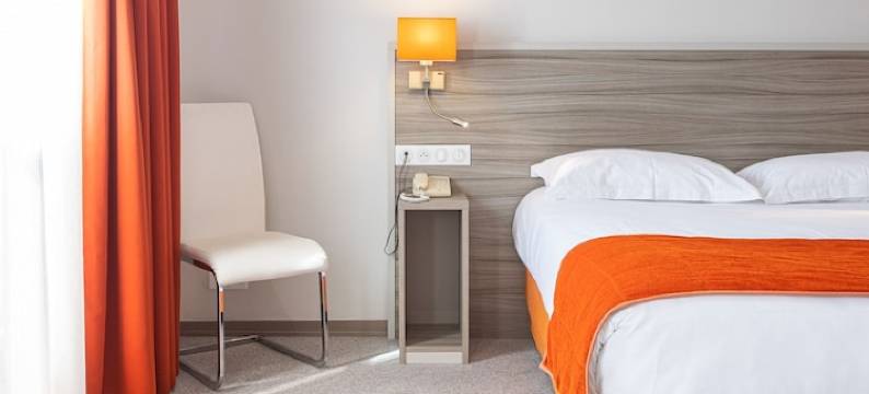 塞纳河畔诺让圣罗兰酒店(Hôtel Saint Laurent)图片