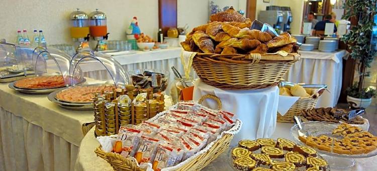 克罗齐比安卡欧洲酒店(Euromotel Croce Bianca)图片