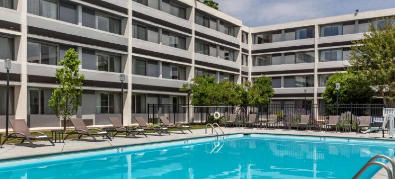 贝斯特韦斯特优质大学优质酒店(Best Western Plus University Inn)图片