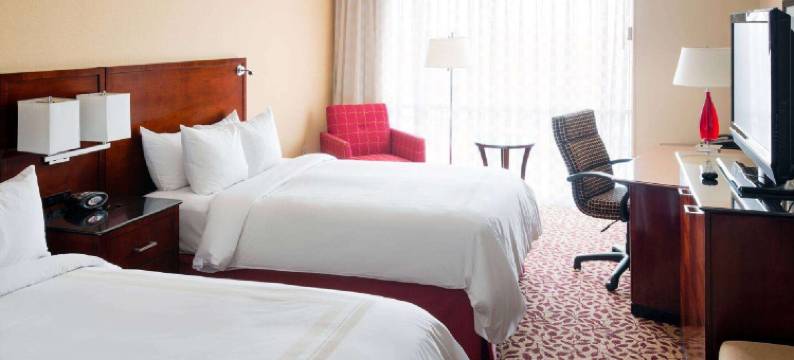 克里夫兰机场温德姆酒店(Wyndham Cleveland Airport)图片