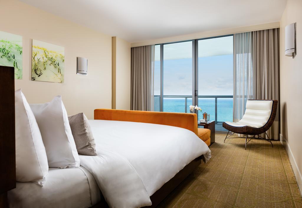Eden Roc Miami Beach Over view