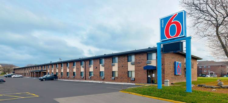 橡树溪6号汽车旅馆(Motel 6 Oak Creek, WI)图片