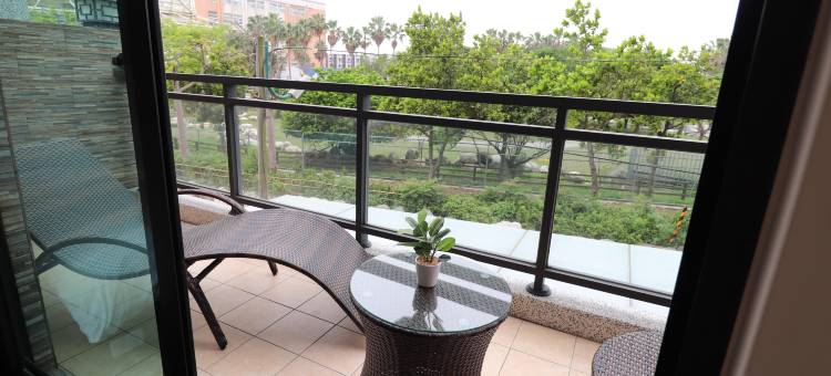 颂谦文旅 梅花鹿同住图片