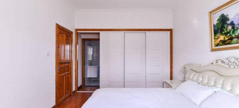 桃花潭水深千尺不及汪伦送我情度假别墅(平安街分店)图片