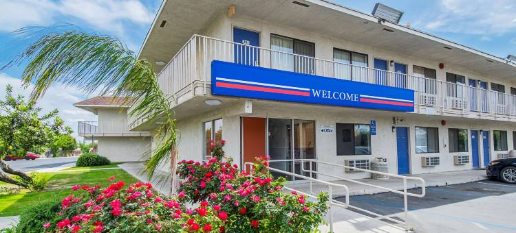 贝克斯菲尔德机场6号汽车旅馆(Motel 6 Bakersfield, CA - Airport)图片