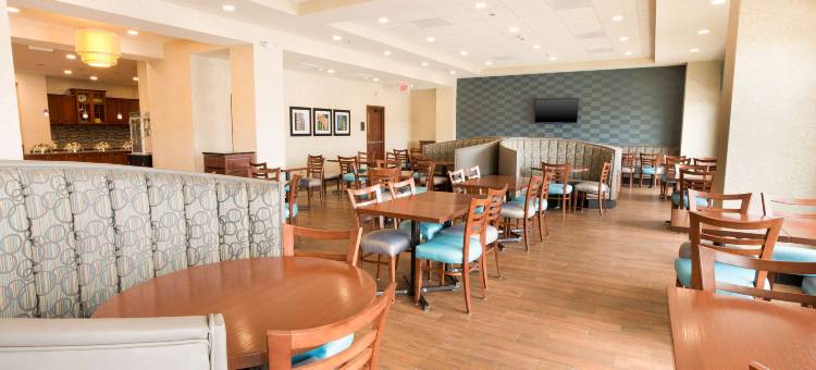 圣路易斯-布伦特伍德德鲁里套房酒店(Drury Inn & Suites St. Louis Brentwood)图片