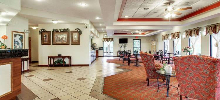 品质酒店及套房克林顿 - 杰克逊西(Quality Inn & Suites Clinton - Jackson West)图片
