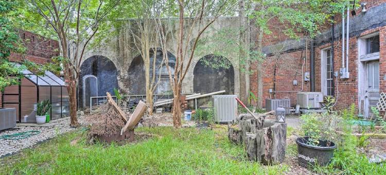 Charming 2-Story Apt - 26 Mi to Lake Charles!图片