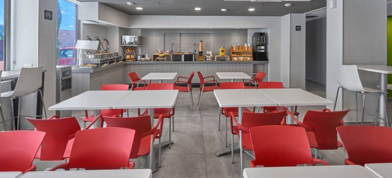 华雷斯市领事馆万豪城市快捷青年酒店(City Express Junior by Marriott Ciudad Juarez Consulado)图片