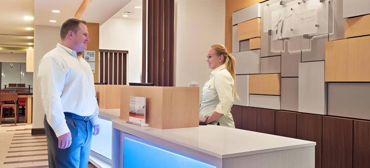 尤宁敦智选假日套房酒店(Holiday Inn Express & Suites Uniontown)图片