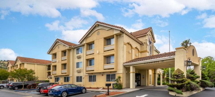 费尔菲尔德纳帕谷区舒适酒店(Comfort Inn Fairfield Napa Valley Area)图片