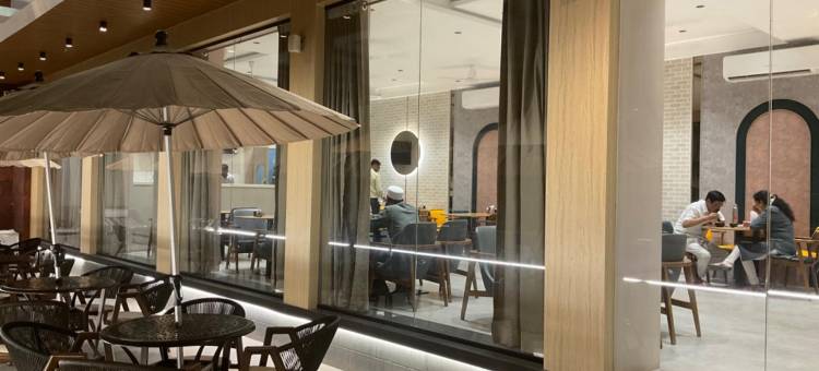 戈温德雷吉恩西酒店(Hotel Govind Regency)图片