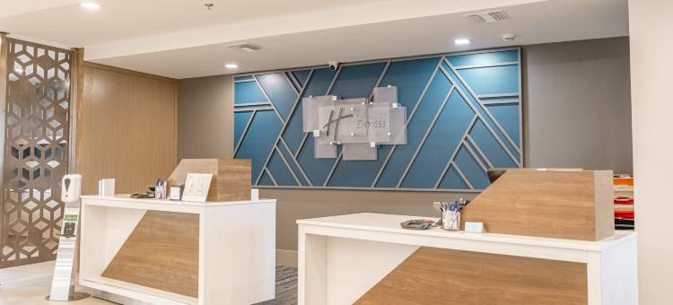 智选假日套房酒店可可比奇海滩(Holiday Inn Express & Suites Cocoa Beach)图片