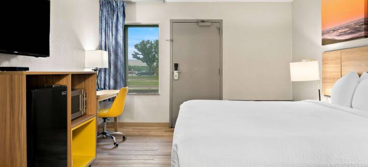 沃伦戴斯套房酒店(Days Inn & Suites by Wyndham Warren)图片