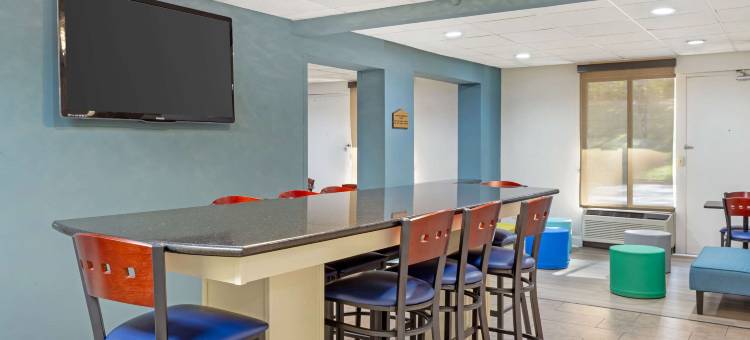 克拉丽奥酒店研究三角园达勒姆(Clarion Pointe Research Triangle Park Durham)图片